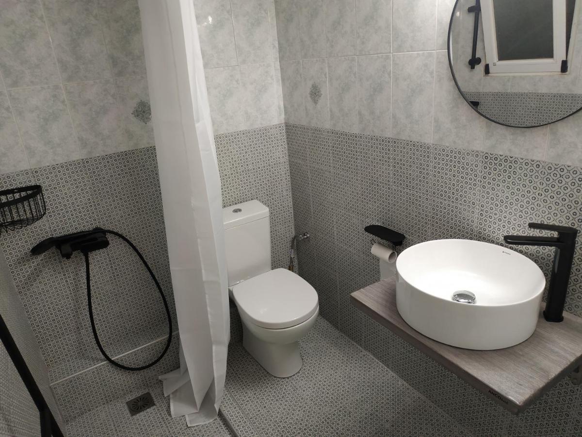 Cozy Apartment Near Metro Station Agia Marina Atena Exterior foto