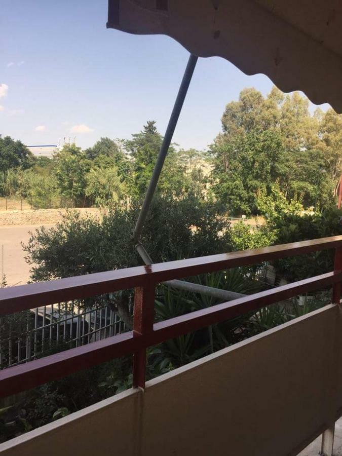 Cozy Apartment Near Metro Station Agia Marina Atena Exterior foto